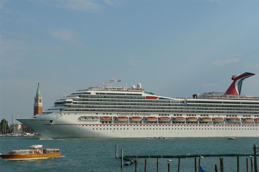 Venedig Kreuzfahrt Schiffe Bild 3500
