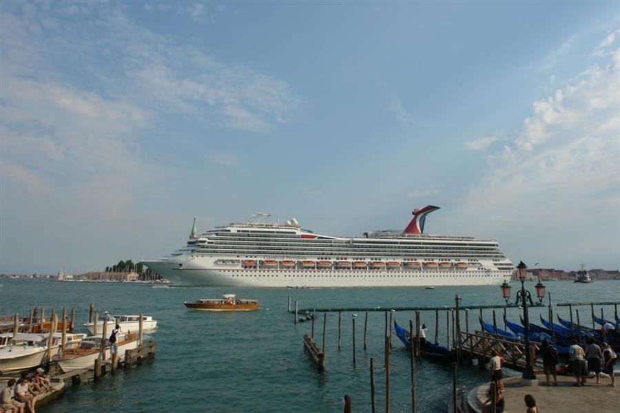 Venedig Kreuzfahrt Schiffe Bild 3600