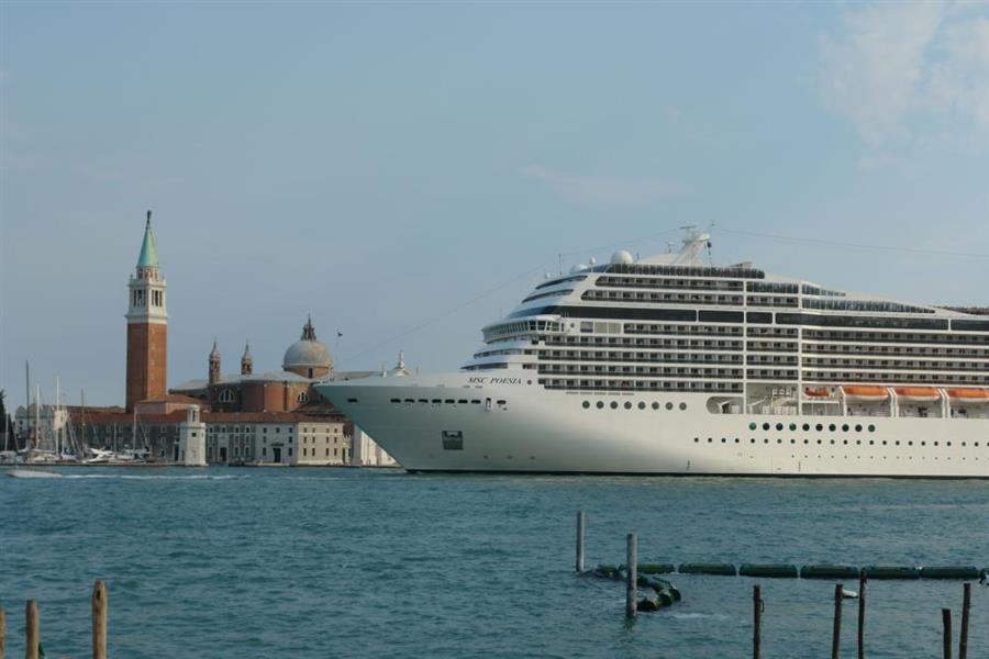 Venedig Kreuzfahrt Schiffe Bild 11000