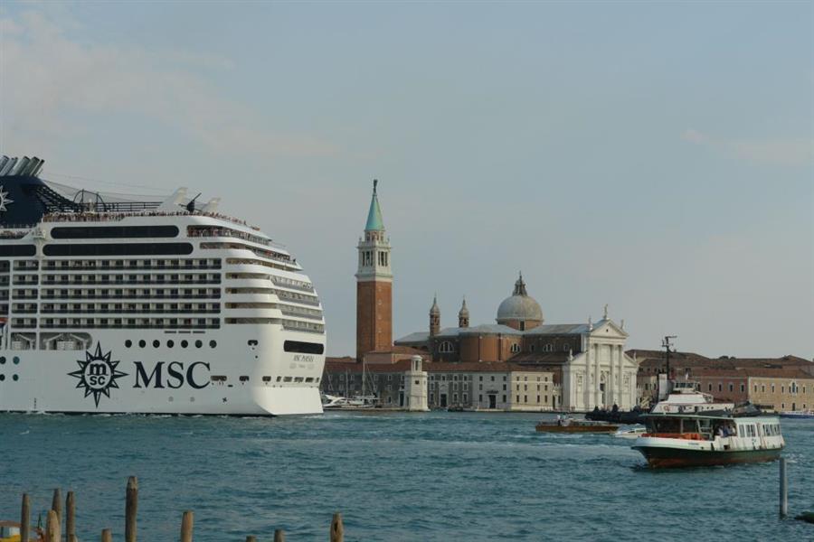 Venedig Kreuzfahrt Schiffe Bild 12800