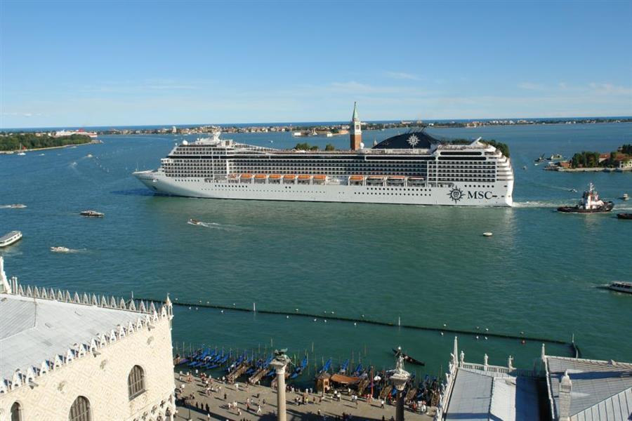 Venedig Kreuzfahrt Schiffe Bild 23700