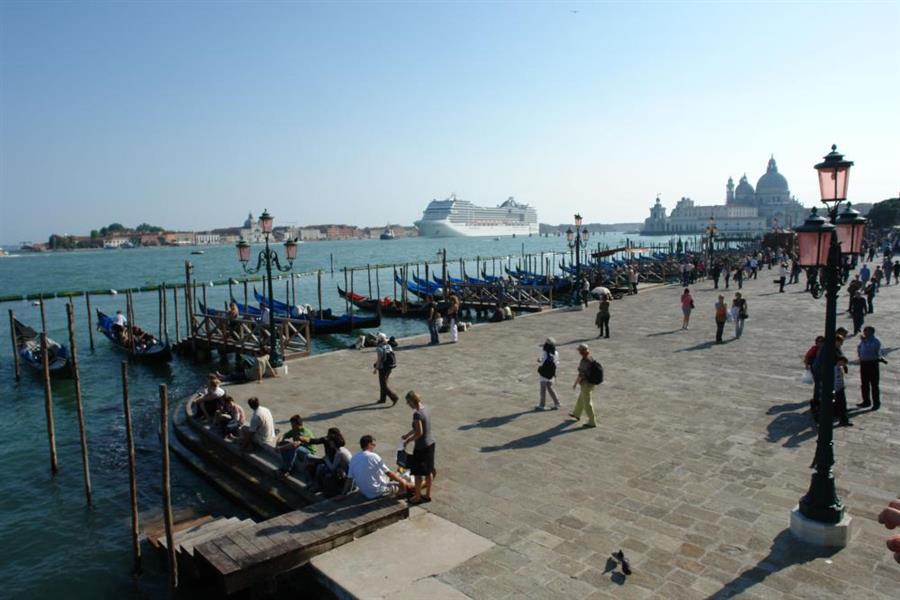 Venedig Kreuzfahrt Schiffe Bild 40500