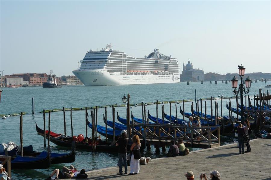 Venedig Kreuzfahrt Schiffe Bild 40600