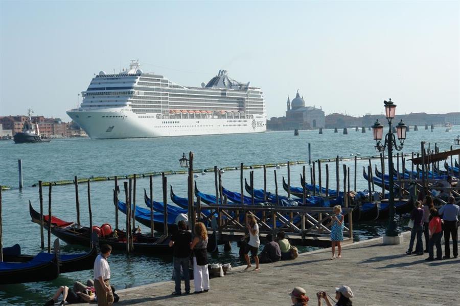 Venedig Kreuzfahrt Schiffe Bild 40700