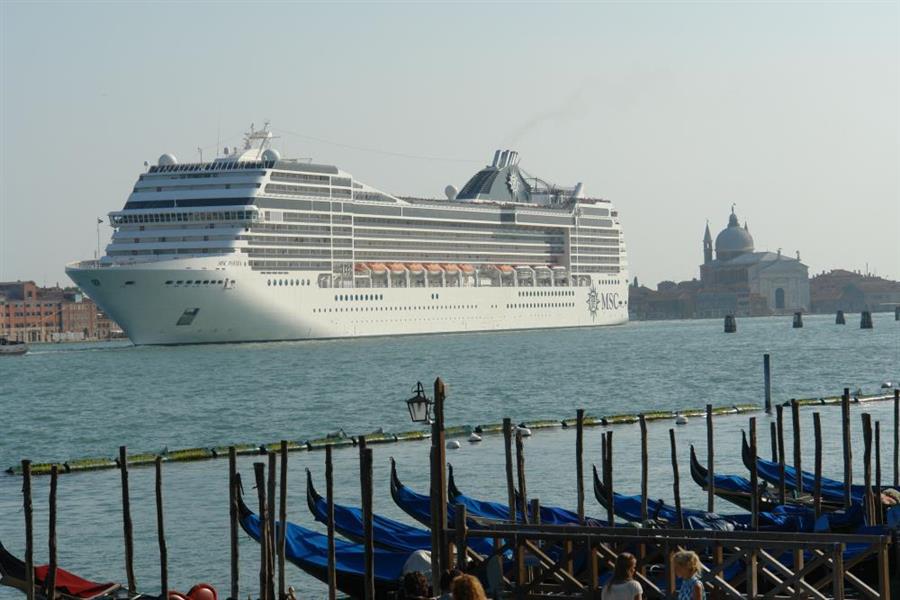 Venedig Kreuzfahrt Schiffe Bild 40800