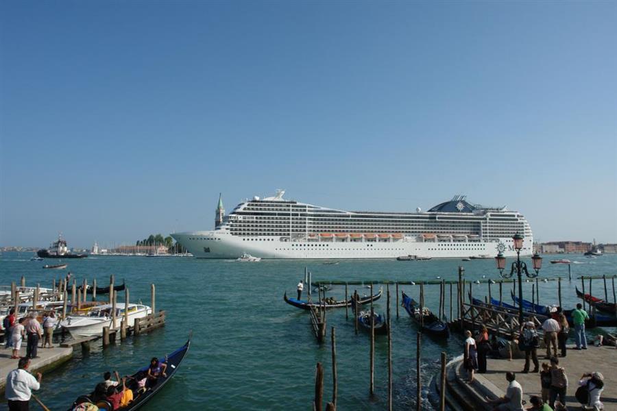 Venedig Kreuzfahrt Schiffe Bild 42600
