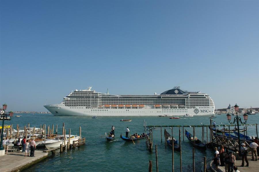 Venedig Kreuzfahrt Schiffe Bild 43000