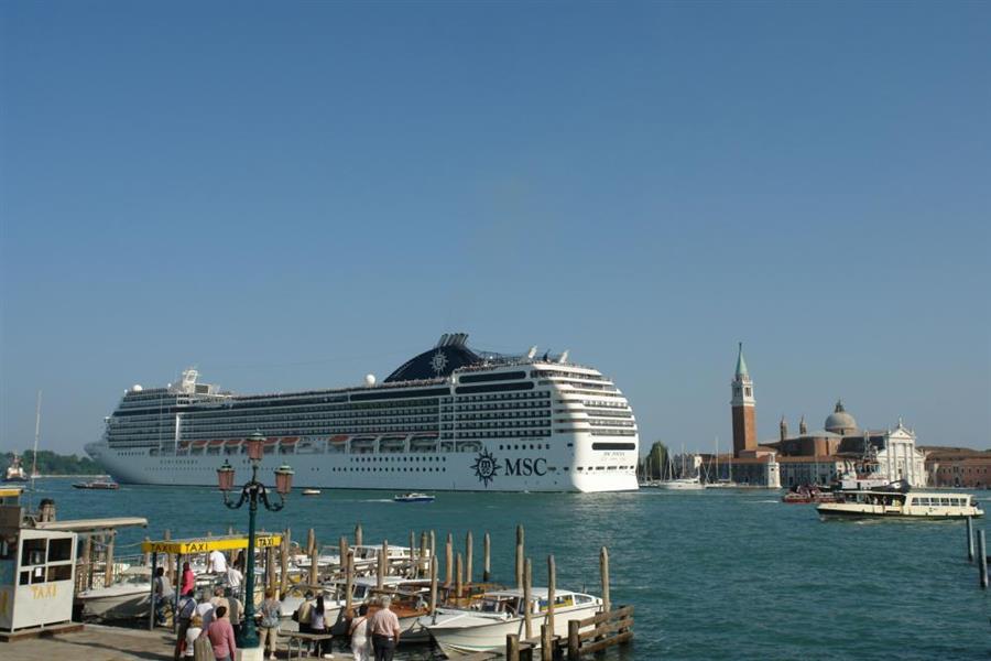 Venedig Kreuzfahrt Schiffe Bild 44400