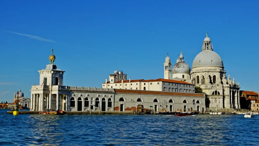 Spaziergang: Vom Markusplatz zur Stille von Dorsoduro