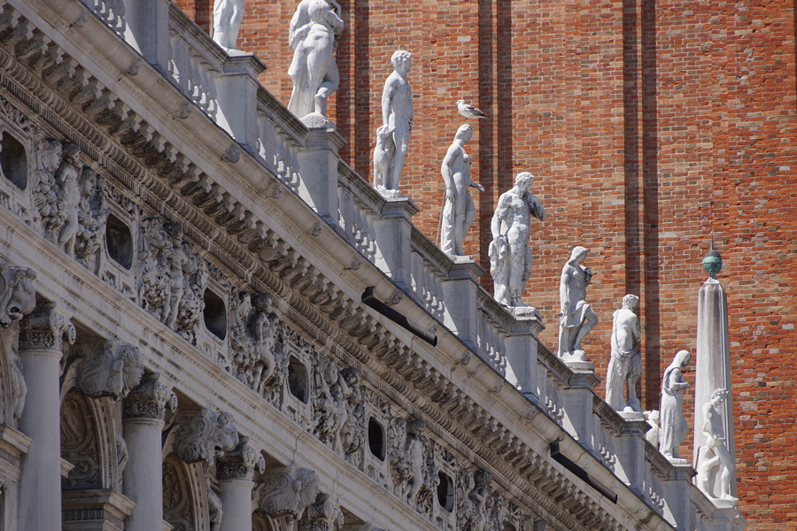 Libreria Sansoviniana: Ein Monument der Renaissance