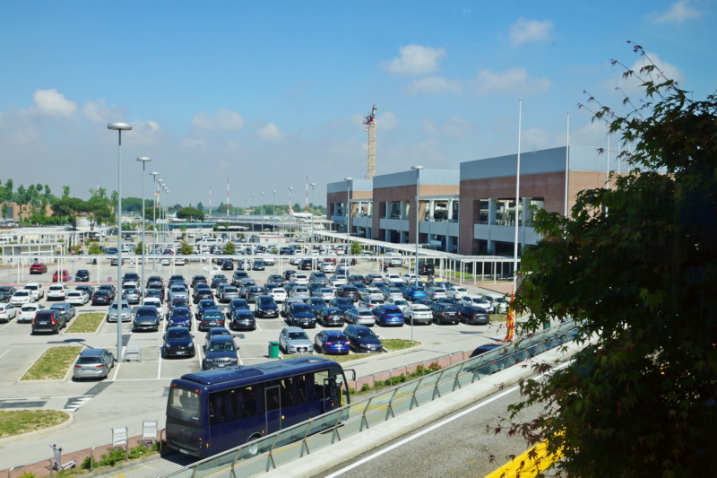 Der Flughafen Marco Polo in Venedig