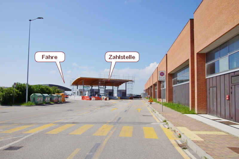 Die Zahlstelle der Fähre (Linie 17) am Tronchetto
