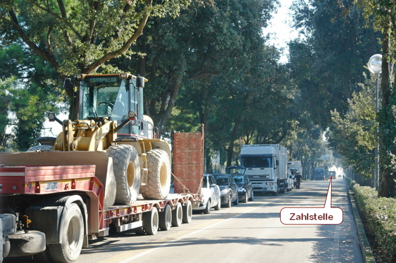 Die Fähre (Linie 17) Warteschlange am Lido
