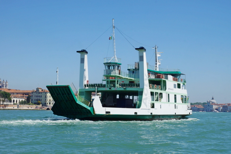 Der Fahrplan der Fähre (Linie 17)