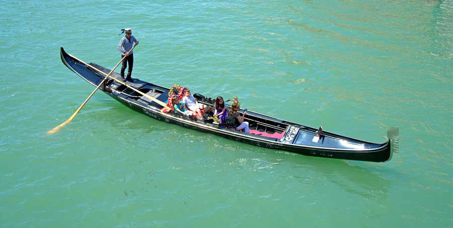 Gondelfahrt durch das historische Zentrum der Stadt