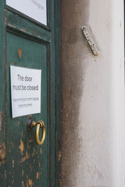 Mesusa: bewusst etwas schräg