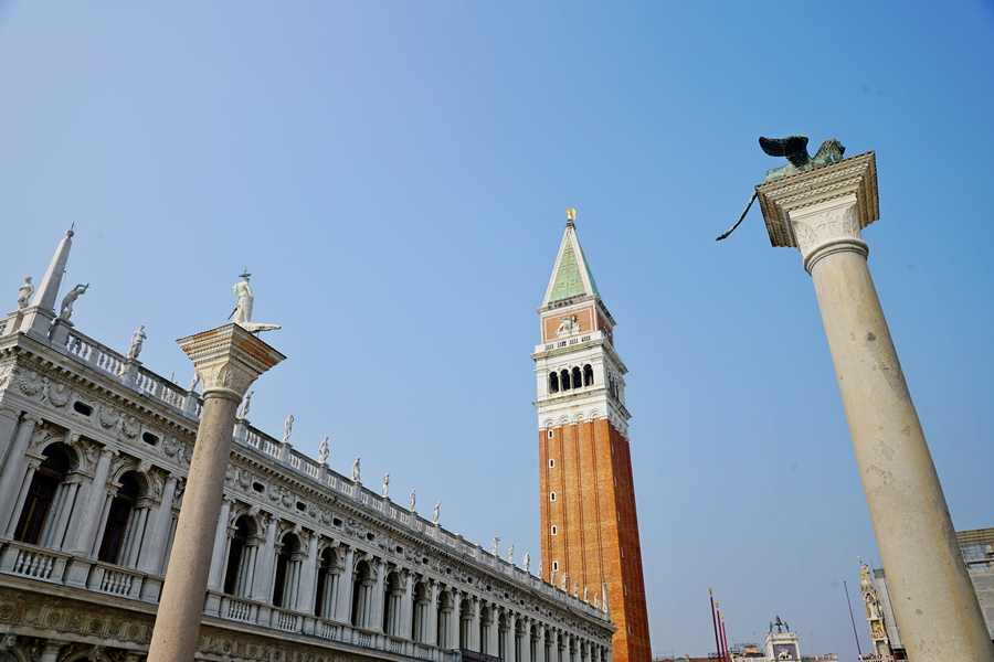 Geflügelter Markuslöwe auf der Colonna di San Marco in Venedig