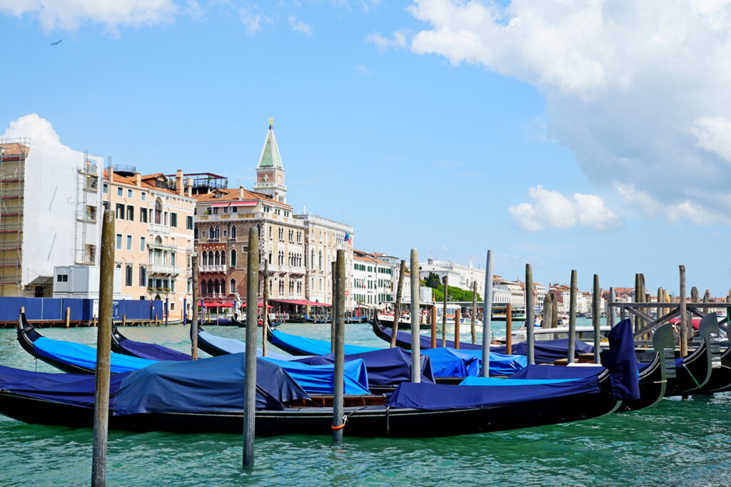 Gemeinsame Gondelfahrten in Venedig